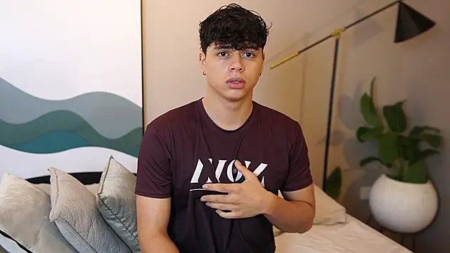 Snapshot of Ethan_occonor chatting on October 25, 2025, 11:31 am Ethan occonor online show from October 25, 2025, 11:31 am