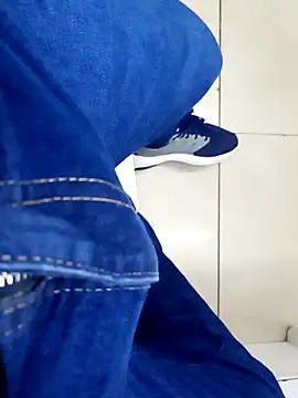 guridosul051 online show from November 5, 2025, 2:09 pm