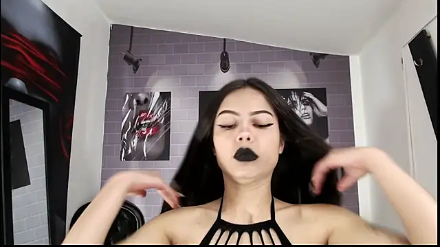 aleesha cameron02 online show from October 6, 2025, 7:14 pm