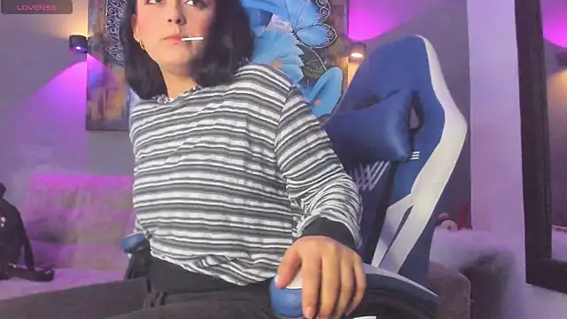 elizabeth lamer online show from April 11, 2026, 1:46 am