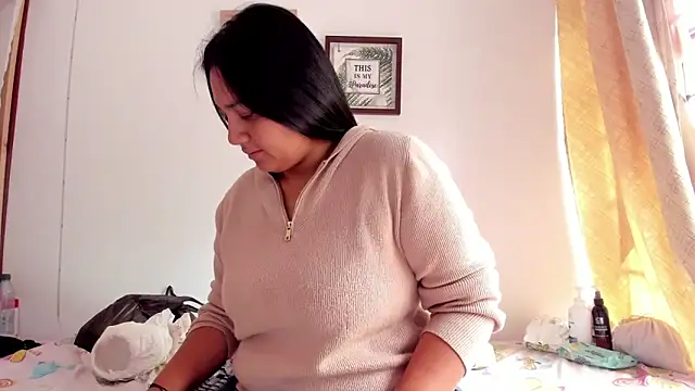 Snapshot of selena_jhonson chatting on October 3, 2025, 3:13 pm selena jhonson online show from October 3, 2025, 3:13 pm