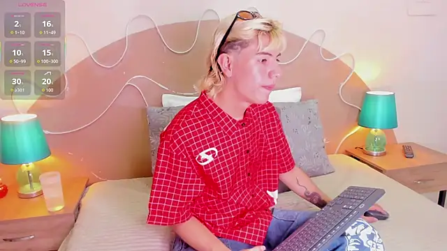 Enrrixxx  online show from November 11, 2025, 12:27 am