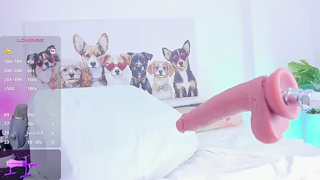 Snapshot of melly_col chatting on October 6, 2025, 8:09 pm melly col online show from October 6, 2025, 8:09 pm