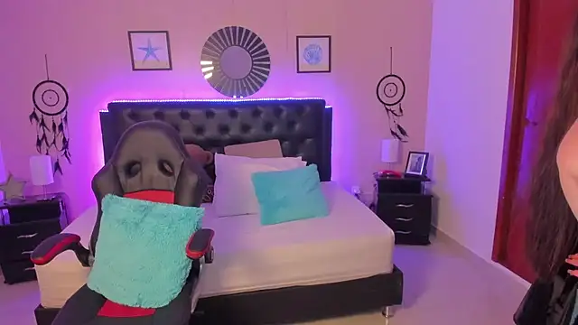 Snapshot of LolaVillalobos chatting on February 7, 2026, 1:30 pm LolaVillalobos online show from February 7, 2026, 1:30 pm