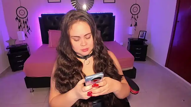 Snapshot of LolaVillalobos chatting on February 13, 2026, 2:39 pm LolaVillalobos online show from February 13, 2026, 2:39 pm