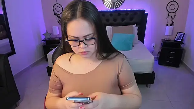 Snapshot of LolaVillalobos chatting on February 11, 2026, 11:54 am LolaVillalobos online show from February 11, 2026, 11:54 am