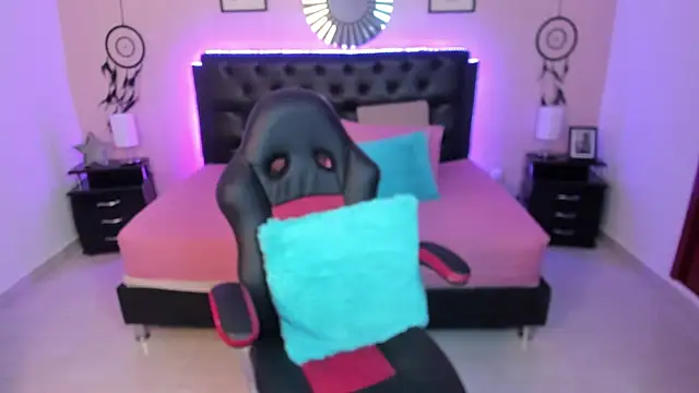 Snapshot of LolaVillalobos chatting on February 24, 2026, 1:12 pm LolaVillalobos online show from February 24, 2026, 1:12 pm