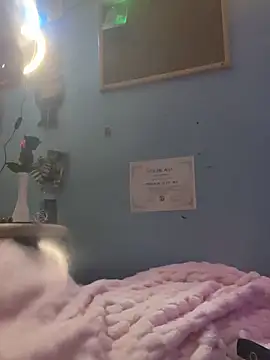 Snapshot of ovmilf chatting on October 14, 2025, 9:21 am ovmilf online show from October 14, 2025, 9:21 am