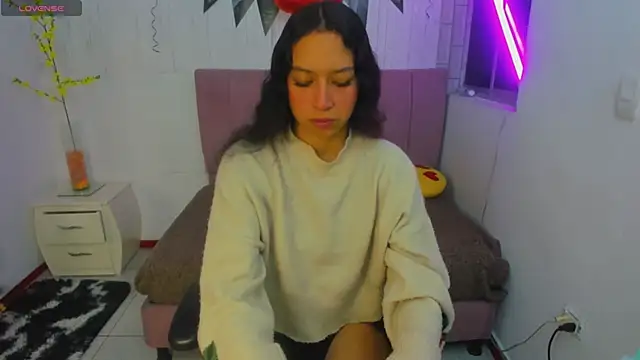 anna moon11 online show from October 17, 2025, 4:38 am