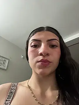 arieel  722 online show from February 15, 2026, 4:35 am