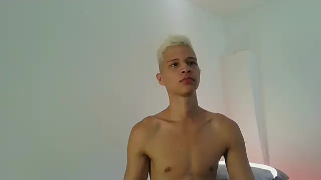 Twinkcock22 online show from December 18, 2025, 12:53 pm