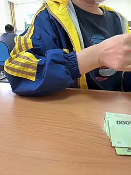 PhuongNhi21 online show from October 4, 2025, 2:02 am