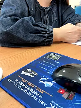 PhuongNhi21 online show from October 9, 2025, 1:39 am