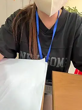 PhuongNhi21 online show from September 20, 2025, 3:44 am