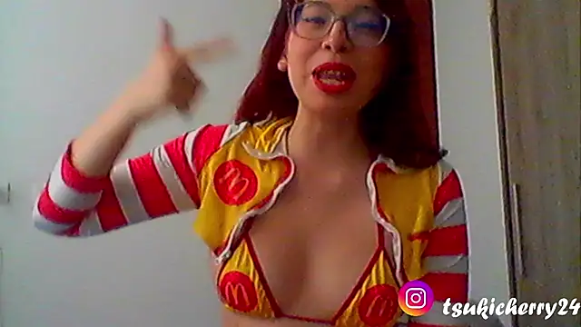 Snapshot of TsukiCherry chatting on June 3, 2026, 2:33 pm TsukiCherry online show from June 3, 2026, 2:33 pm