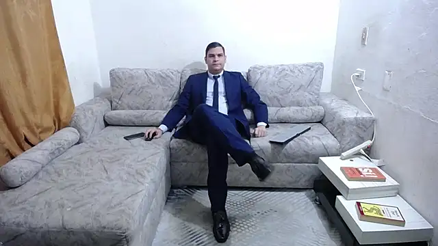 Snapshot of Victor_Maitland chatting on June 10, 2026, 9:05 pm Victor Maitland online show from June 10, 2026, 9:05 pm