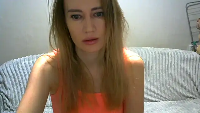 JessFoxxx online show from February 10, 2026, 3:49 am