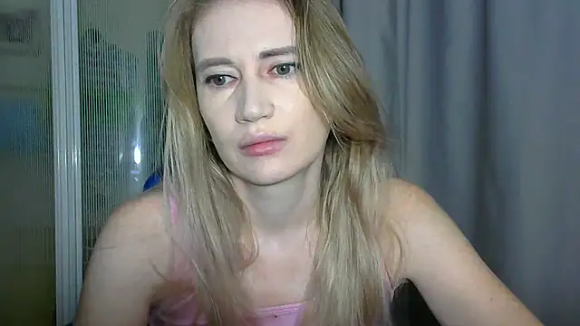 JessFoxxx online show from November 12, 2025, 2:59 am