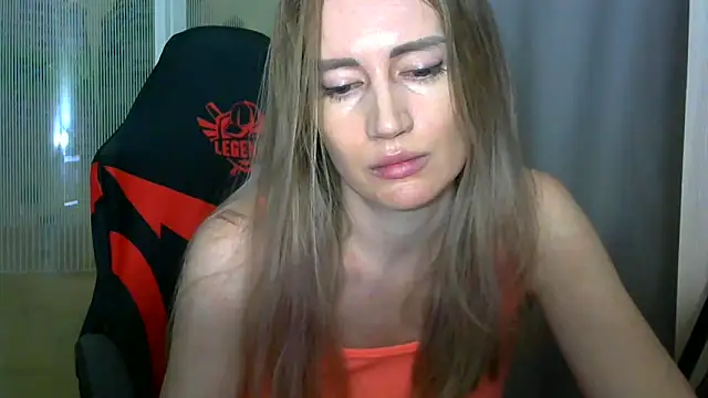 JessFoxxx online show from February 3, 2026, 6:22 am