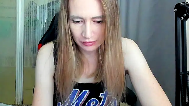 JessFoxxx online show from June 2, 2026, 2:22 am