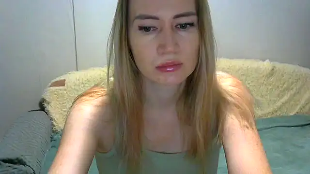 Snapshot of JessFoxxx chatting on October 1, 2025, 3:55 am JessFoxxx online show from October 1, 2025, 3:55 am