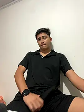 Tavinho067 online show from October 31, 2025, 9:22 pm