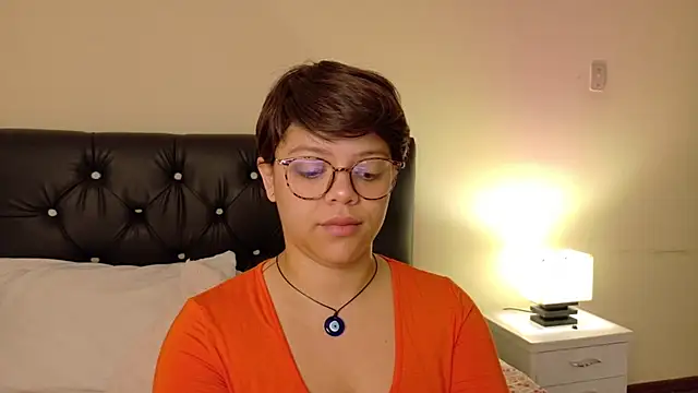 Snapshot of Amanda_sweet chatting on March 20, 2025, 12:00 pm Amanda sweet online show from March 20, 2025, 12:00 pm