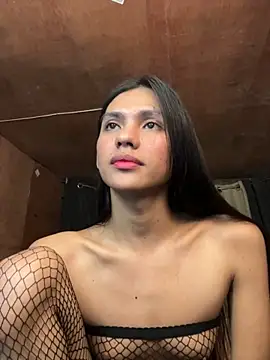 Ur latinahotpaprika online show from February 3, 2026, 6:22 am