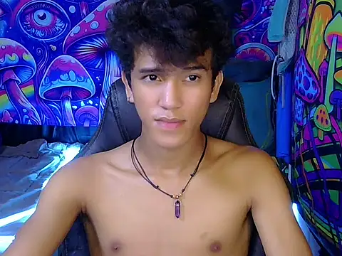 Snapshot of kenbigcockxx chatting on June 17, 2026, 6:13 am kenbigcockxx online show from June 17, 2026, 6:13 am