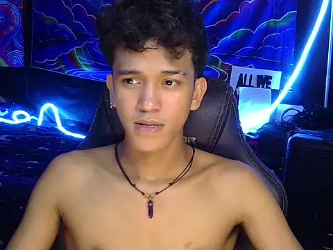 Snapshot of kenbigcockxx chatting on July 20, 2026, 5:48 am kenbigcockxx online show from July 20, 2026, 5:48 am
