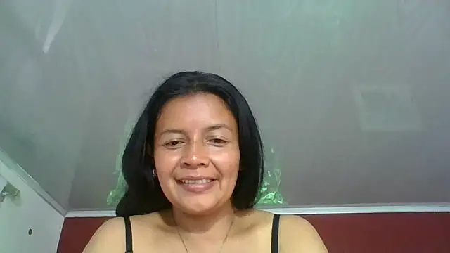 Snapshot of DianaOchoa_ chatting on October 21, 2025, 7:46 pm DianaOchoa  online show from October 21, 2025, 7:46 pm