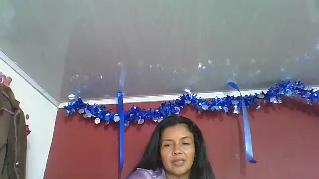 Snapshot of DianaOchoa_ chatting on December 16, 2025, 7:51 pm DianaOchoa online show from December 16, 2025, 7:51 pm
