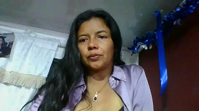 Snapshot of DianaOchoa_ chatting on January 7, 2026, 10:53 am DianaOchoa online show from January 7, 2026, 10:53 am
