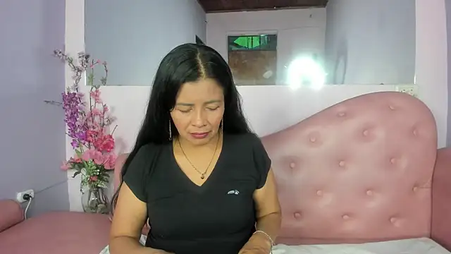 DianaOchoa  online show from September 9, 2025, 2:10 am