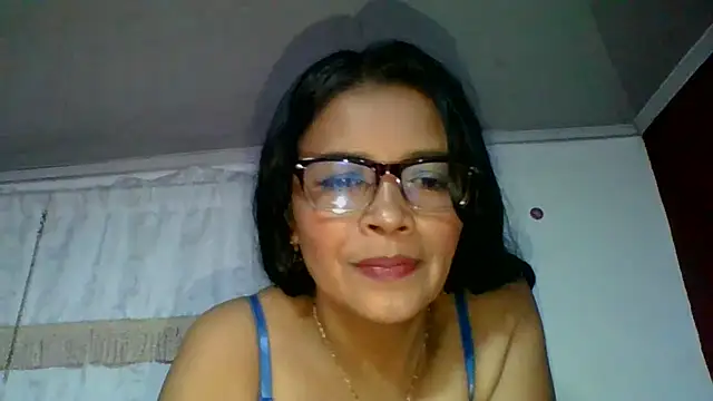 Snapshot of DianaOchoa_ chatting on September 29, 2025, 3:24 am DianaOchoa  online show from September 29, 2025, 3:24 am