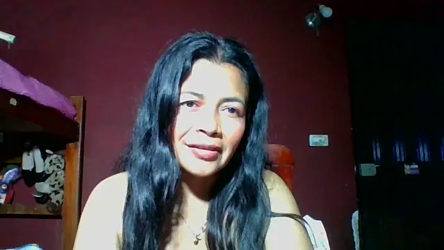 Snapshot of DianaOchoa_ chatting on October 3, 2025, 10:17 am DianaOchoa  online show from October 3, 2025, 10:17 am