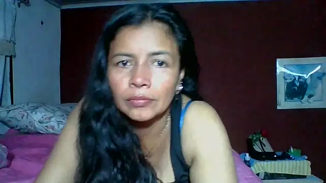 Snapshot of DianaOchoa_ chatting on October 13, 2025, 3:52 am DianaOchoa  online show from October 13, 2025, 3:52 am