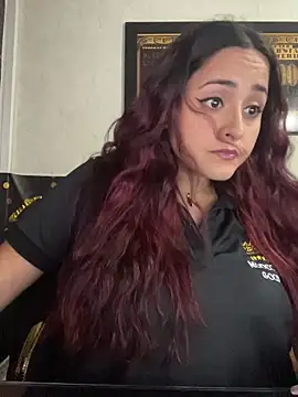 candy  fox  online show from November 7, 2025, 7:40 pm