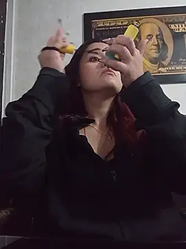 candy  fox  online show from November 8, 2025, 1:03 pm