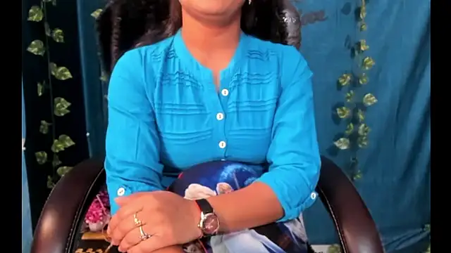 Snapshot of Forever_Love2025 chatting on December 1, 2025, 8:04 am Forever Love2025 online show from December 1, 2025, 8:04 am