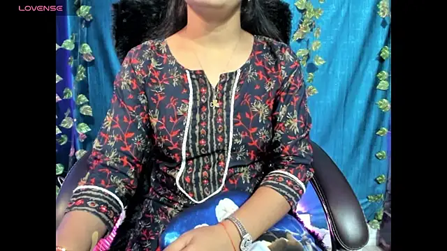 Snapshot of Forever_Love2025 chatting on October 30, 2025, 7:28 am Forever Love2025 online show from October 30, 2025, 7:28 am