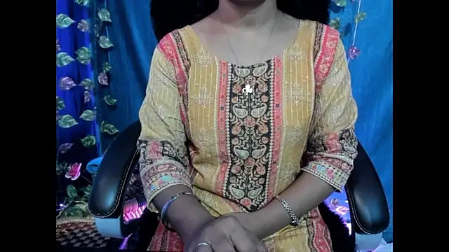 Snapshot of Forever_Love2025 chatting on October 8, 2025, 6:26 am Forever Love2025 online show from October 8, 2025, 6:26 am