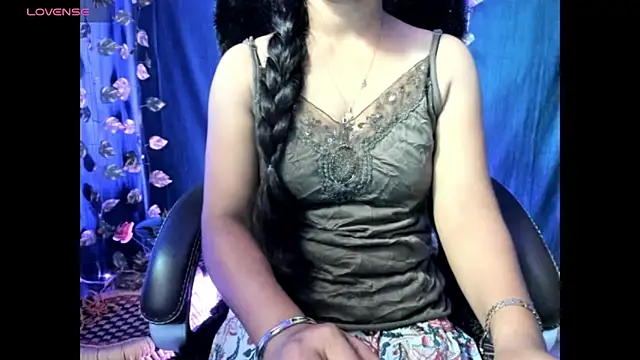 Snapshot of Forever_Love2025 chatting on October 7, 2025, 7:31 am Forever Love2025 online show from October 7, 2025, 7:31 am