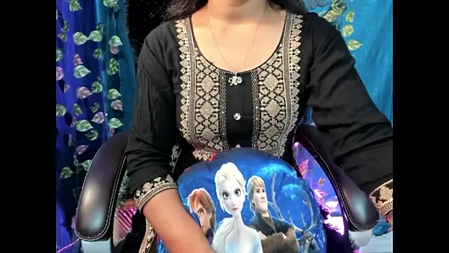 Snapshot of Forever_Love2025 chatting on October 25, 2025, 7:07 am Forever Love2025 online show from October 25, 2025, 7:07 am