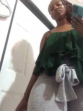 Snapshot of Goddessberry chatting on October 2, 2025, 12:08 pm Goddessberry online show from October 2, 2025, 12:08 pm