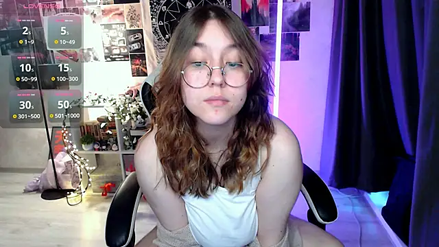 Snapshot of ameliameadd chatting on November 19, 2025, 8:14 am ameliameadd online show from November 19, 2025, 8:14 am
