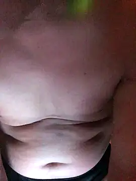 ducpham6565 online show from October 11, 2025, 5:36 pm