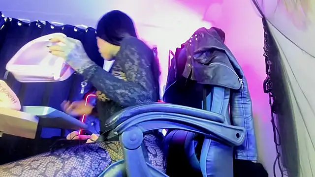 Snapshot of mia_carter88 chatting on February 12, 2026, 1:00 pm mia carter88 online show from February 12, 2026, 1:00 pm