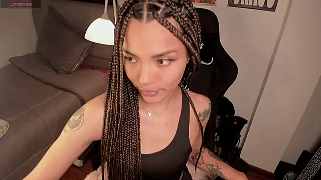 Snapshot of Nati____ chatting on September 18, 2025, 3:20 am Nati online show from September 18, 2025, 3:20 am