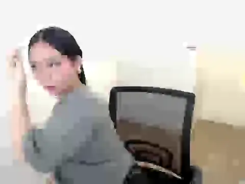 holly tabby online show from October 17, 2025, 7:04 pm